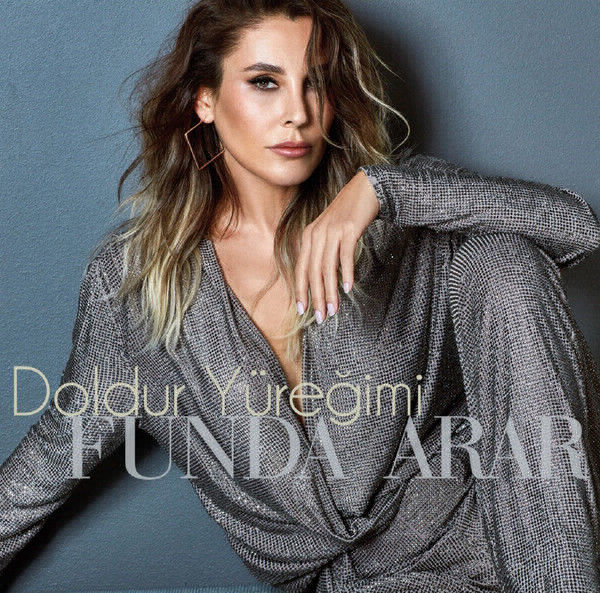 Funda Arar - Doldur Yüreğimi albüm kapağı